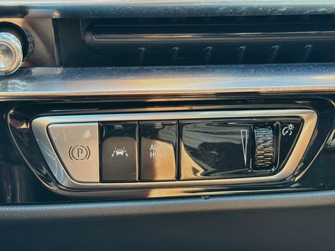 Used 2024 Cadillac Lyriq Tech RWD image 34