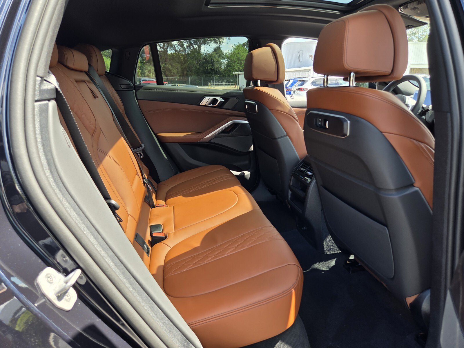 New 2027 BMW X6 xDrive40i w/ Premium Package AWD/4WD image 16