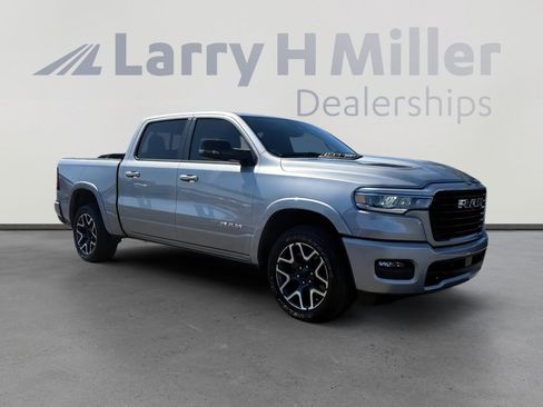 Used 2025 RAM 1500 Laramie w/ Sport Appearance Package AWD/4WD image 7
