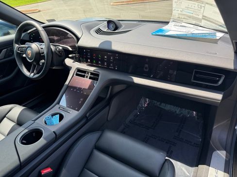 New 2025 Porsche Taycan image 18