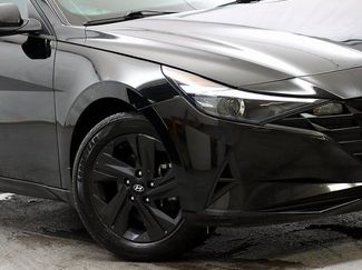 Used 2022 Hyundai Elantra SEL w/ Convenience Package video 3