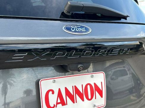 Certified 2022 Ford Explorer ST w/ ST Street Pack RWD image 5