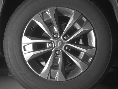 Used 2025 Chevrolet Equinox LT image 15