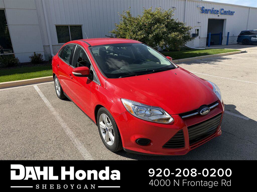 Used 2014 Ford Focus SE w/ SE Winter Package FWD image 1