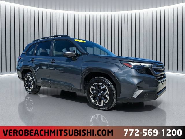 Used 2025 Subaru Forester Premium w/ Convenience Package #1 AWD/4WD image 1