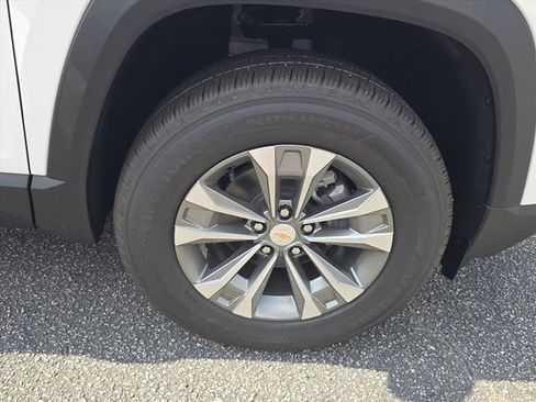 New 2027 Chevrolet Equinox LT FWD image 33