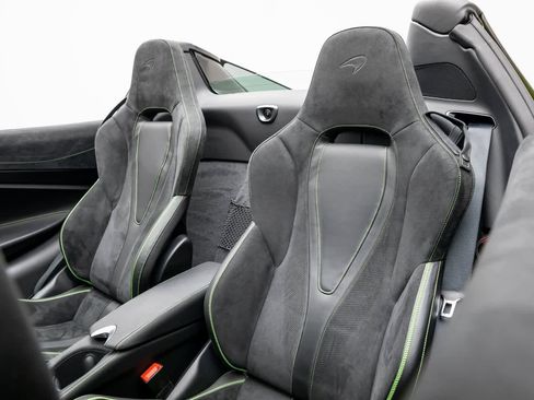 Used 2023 McLaren 720S Performance image 11