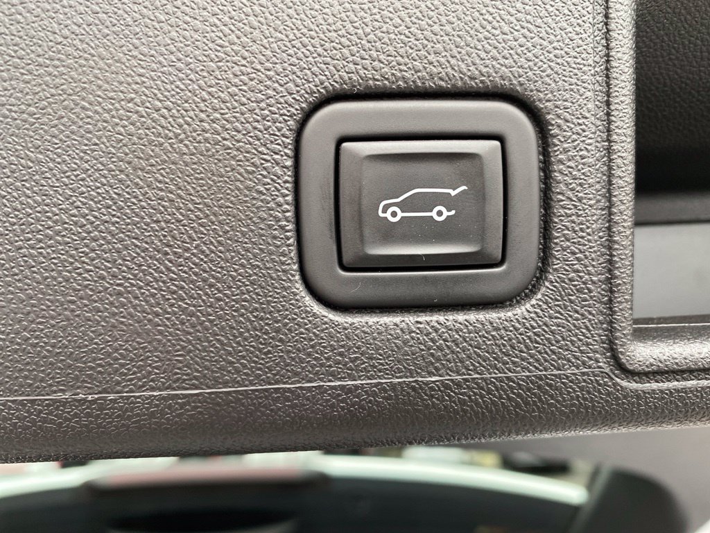 Used 2023 GMC Terrain SLT w/ Infotainment Package II AWD/4WD image 29
