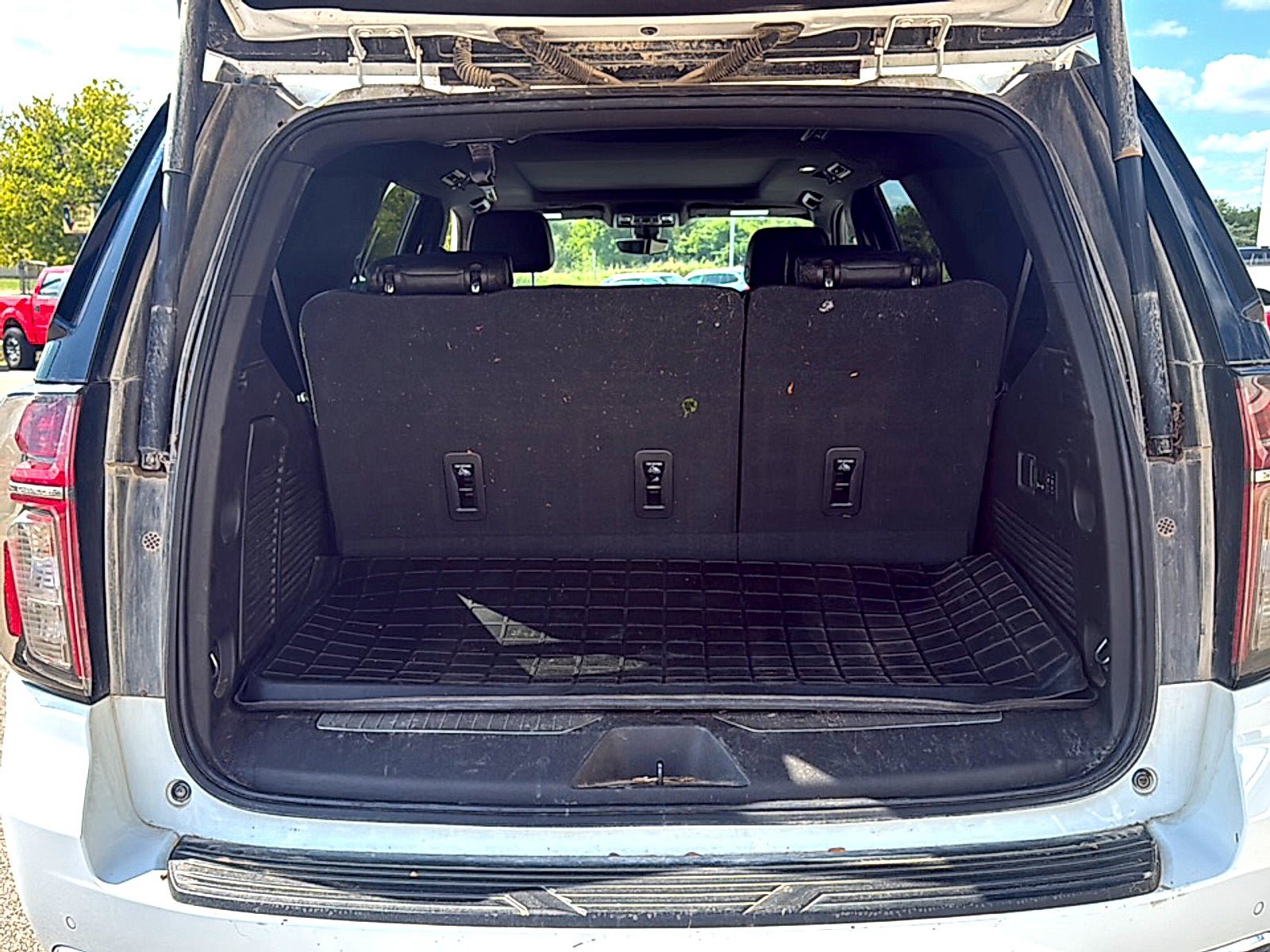 Used 2021 Chevrolet Tahoe 4WD High Country image 9