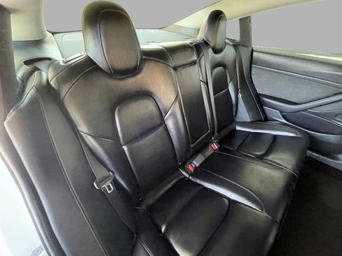 Used 2020 Tesla Model 3 Standard Range RWD image 27