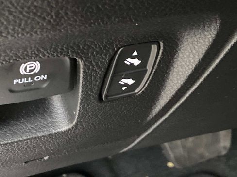 Used 2023 RAM 1500 Limited w/ Night Edition image 31