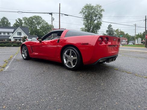 Used 2007 Chevrolet Corvette Coupe w/ Preferred Equipment Group RWD image 3