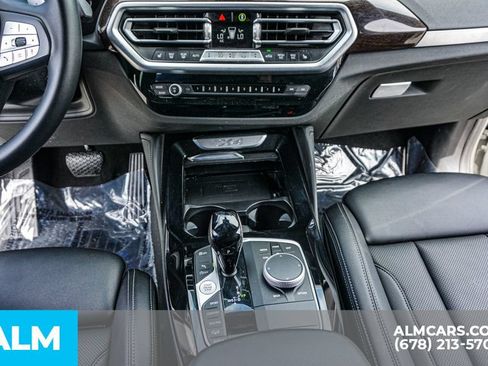 Used 2025 BMW X4 xDrive30i AWD/4WD image 38