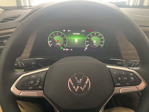 New 2026 Volkswagen Atlas SEL Premium R-Line AWD/4WD image 18