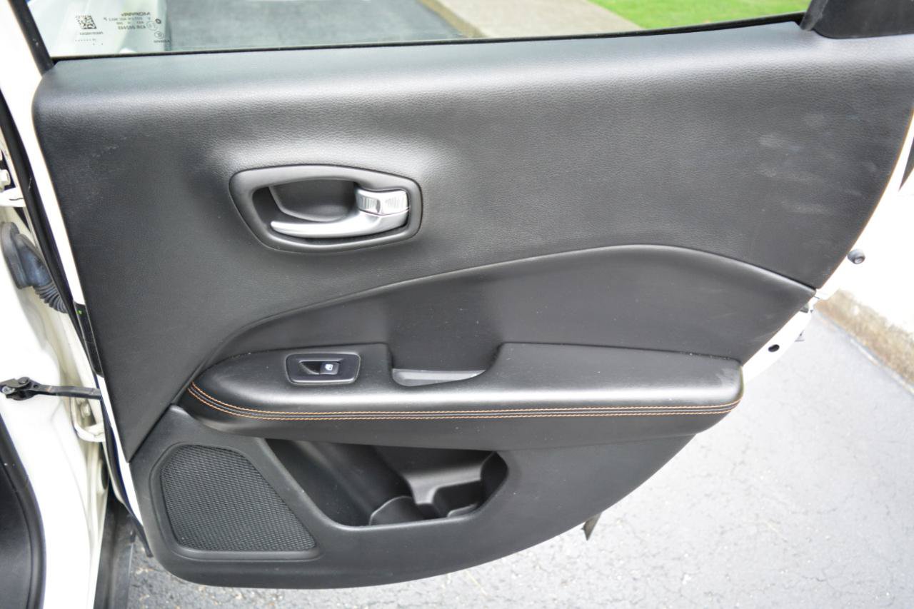 Used 2020 Jeep Compass Limited FWD image 14