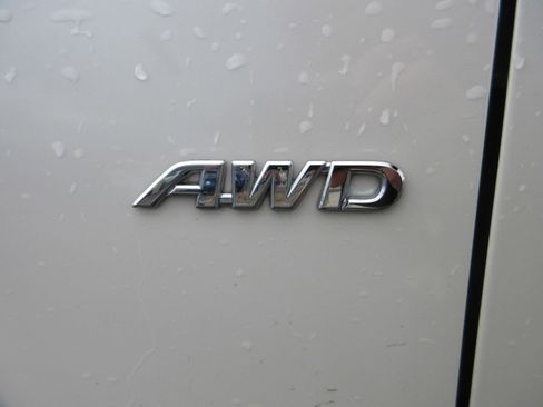 Used 2020 Toyota Sienna XLE Premium image 3