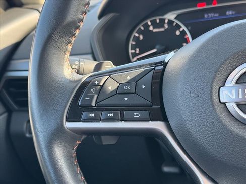 Certified 2025 Nissan Altima 2.5 SR image 17