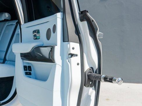 Used 2024 Rolls-Royce Cullinan Black Badge image 70