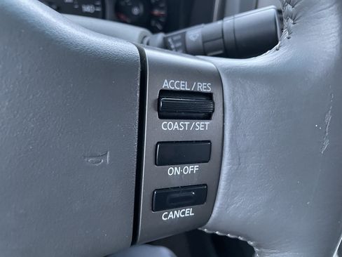 Used 2006 Nissan Titan LE w/ (T01) Tow Pkg image 17