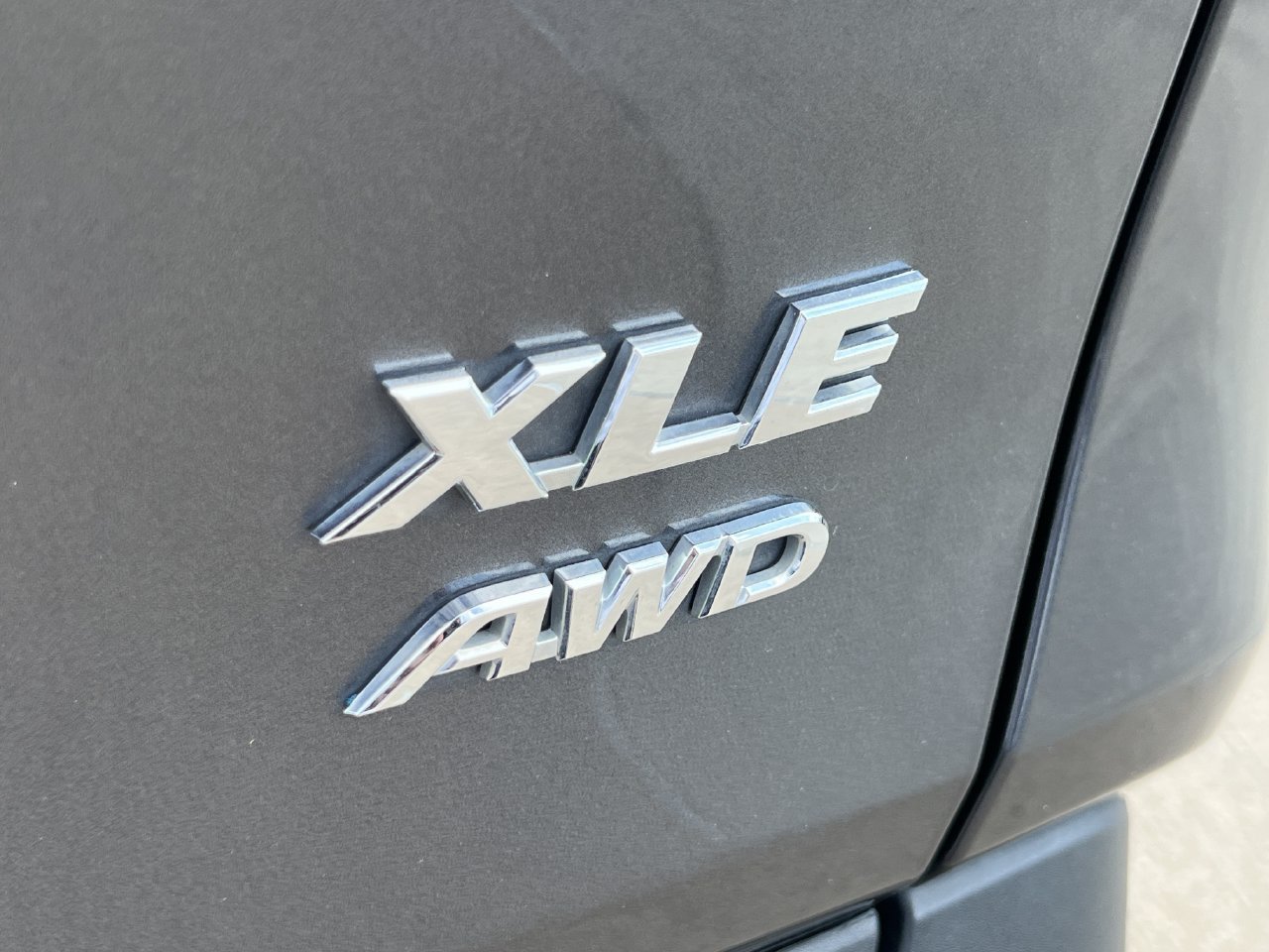 Used 2024 Toyota RAV4 XLE AWD/4WD image 7