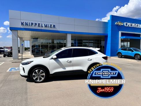 Used 2023 Ford Escape Platinum w/ Premium Technology Package image 1