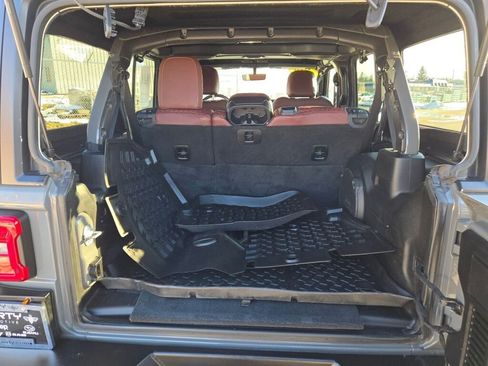 Used 2019 Jeep Wrangler Unlimited Rubicon image 16