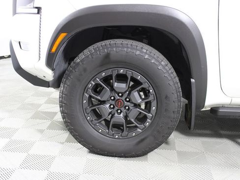 Used 2023 Nissan Frontier PRO-4X w/ Pro-4X Premium Package AWD/4WD image 6