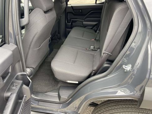 Used 2025 Toyota 4Runner SR5 AWD/4WD image 18