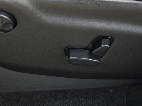 Used 2020 Jeep Grand Cherokee Altitude RWD image 29