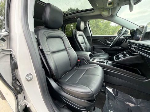 Used 2020 Lincoln Corsair AWD w/ Premium Package image 19