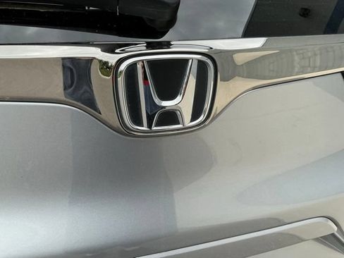 Used 2022 Honda CR-V Touring image 4