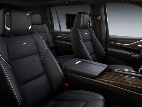 Used 2024 Cadillac Escalade ESV Premium Luxury image 35