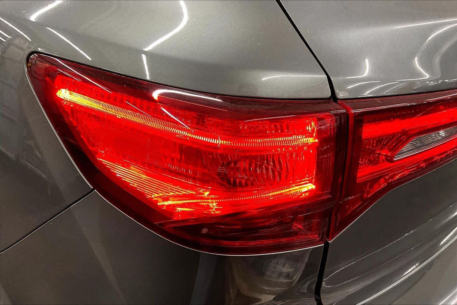 Used 2016 Acura MDX w/ Advance Package AWD/4WD image 28