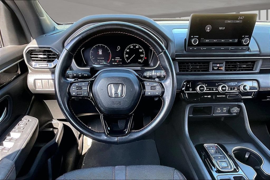 Certified 2025 Honda Pilot Sport image 8
