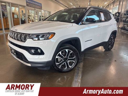 Used 2022 Jeep Compass Limited image 1