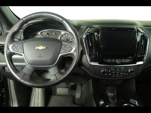 Used 2022 Chevrolet Traverse LT image 6