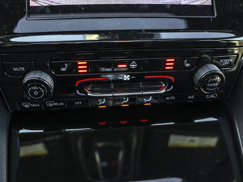 New 2025 Jeep Grand Cherokee L Altitude image 24