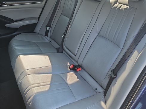 Used 2018 Honda Accord EX-L image 14