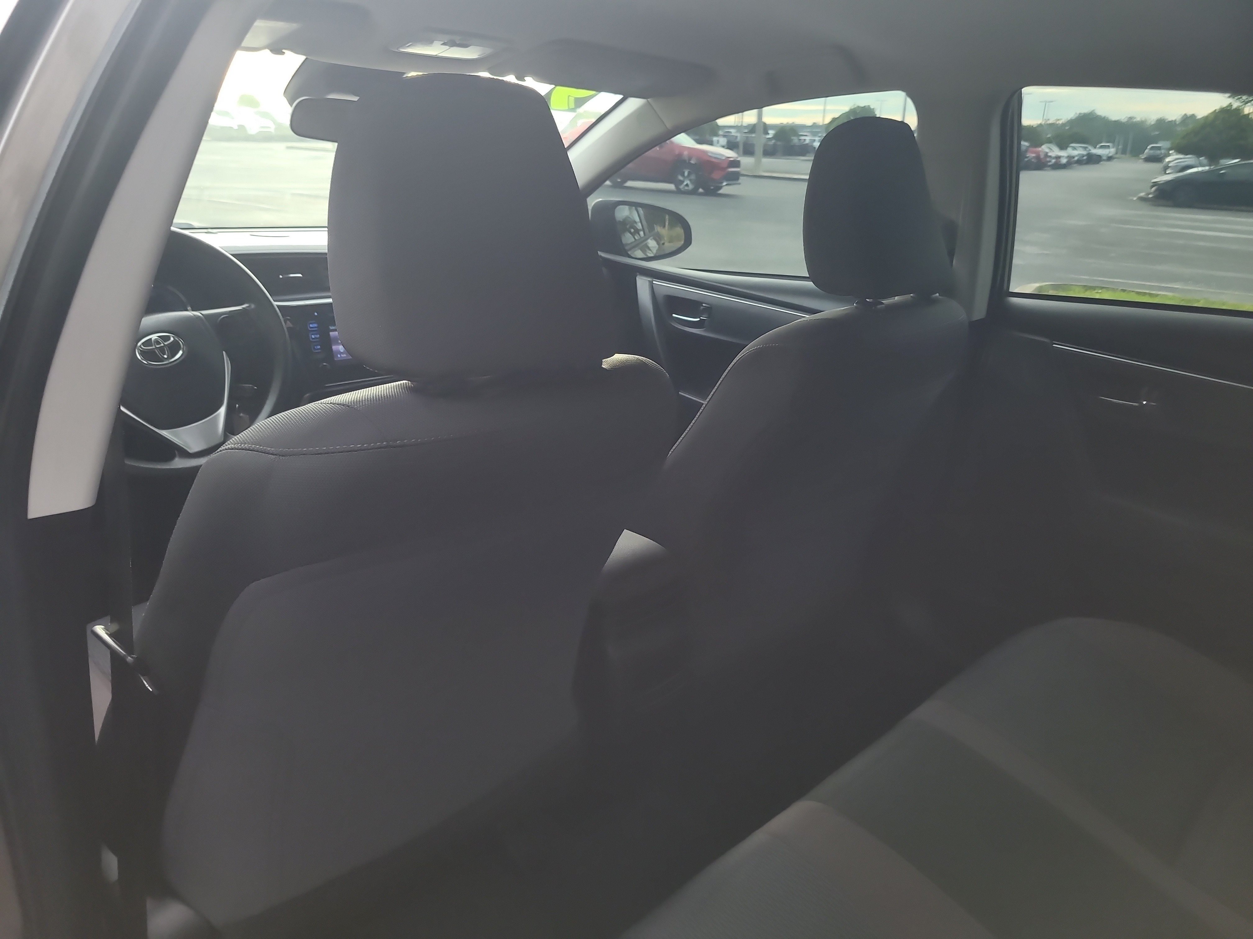 Used 2019 Toyota Corolla LE FWD image 12