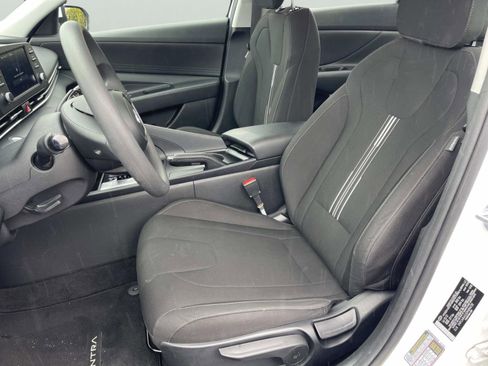 Used 2023 Hyundai Elantra SEL image 22