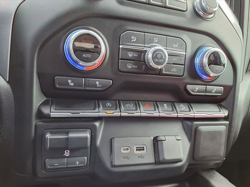 Used 2021 GMC Sierra 1500 Elevation image 8