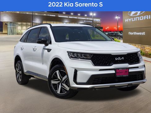 Used 2022 Kia Sorento S FWD image 1