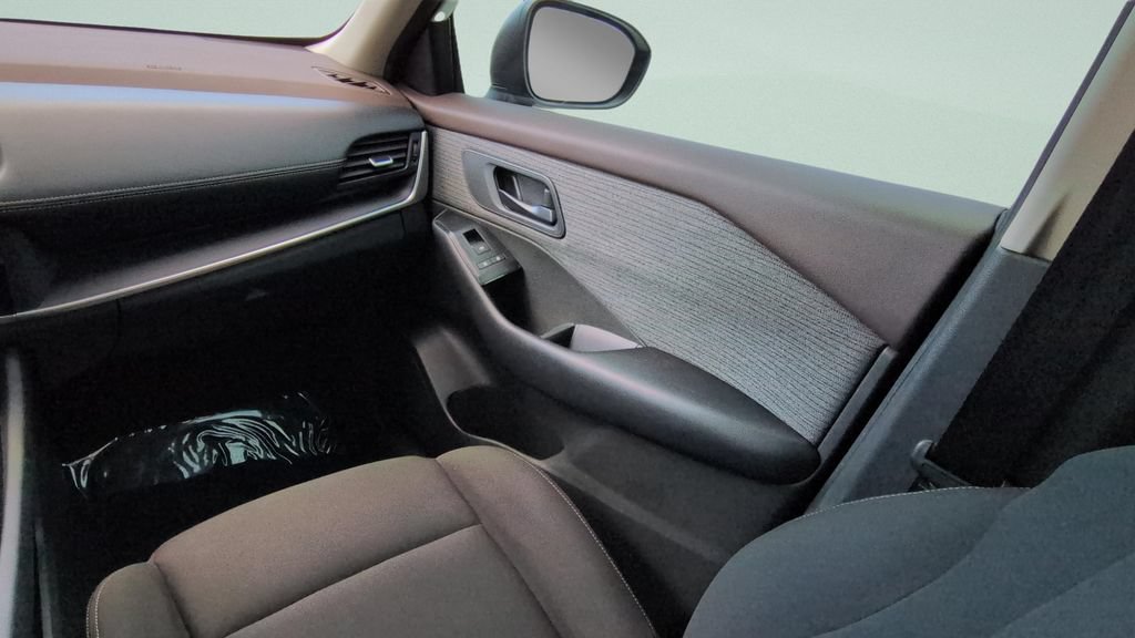 Certified 2023 Nissan Rogue S FWD image 13