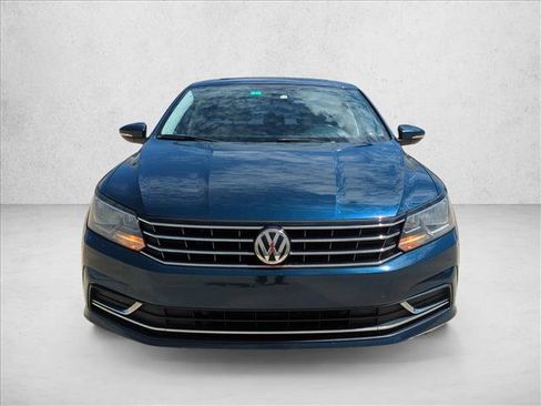 Used 2019 Volkswagen Passat 2.0T Wolfsburg w/ Wheels & Sunroof Package FWD image 2
