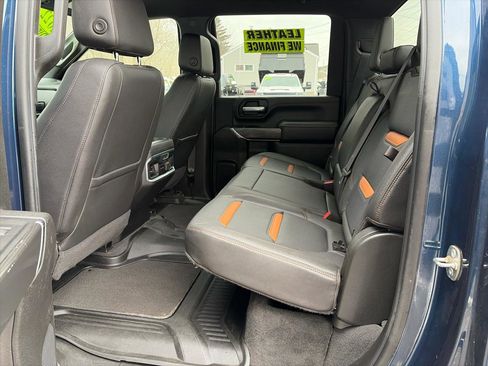 Used 2022 GMC Sierra 2500 AT4 w/ Gooseneck/5TH Wheel Package image 9