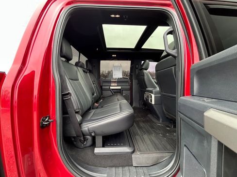 Used 2022 Ford F250 Lariat w/ Black Appearance Package image 23