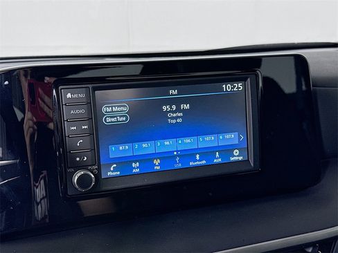 Used 2025 Nissan Kicks S image 25