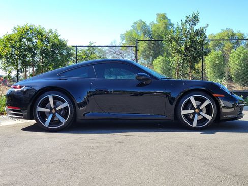 Certified 2024 Porsche 911 Carrera RWD image 7