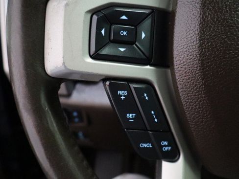 Used 2018 Ford F150 King Ranch w/ Equipment Group 601A Luxury AWD/4WD image 60