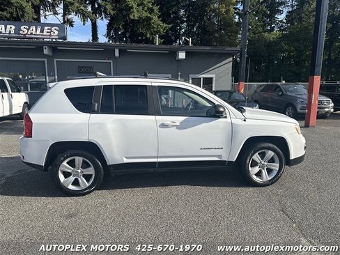 Used 2013 Jeep Compass Latitude image 8